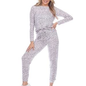 White Mark pajamas 363630 grey leopard